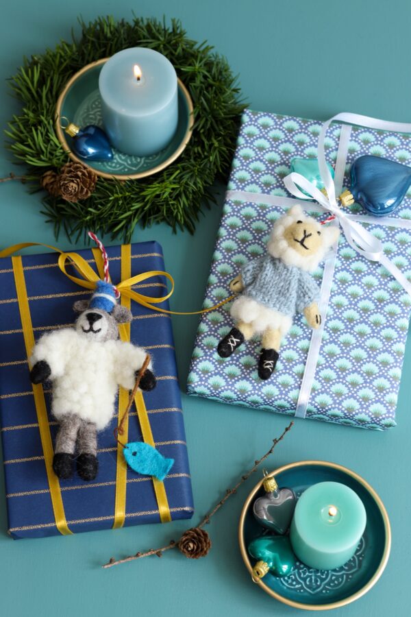 Felt Ornament fishing Bear - Image 2
